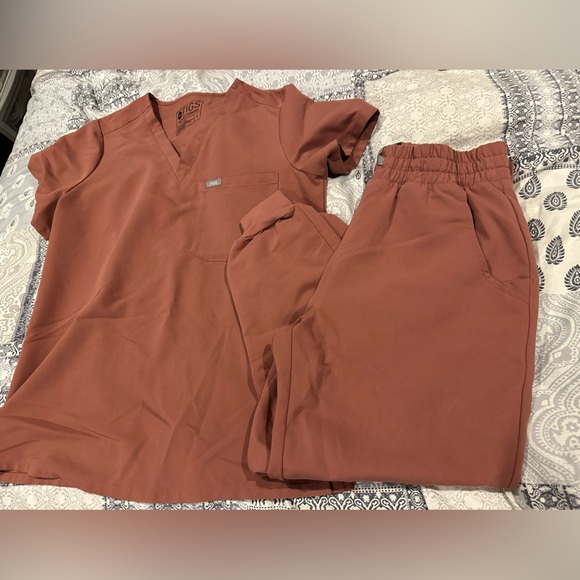 Figs Scrub Set - Picture 2 of 4